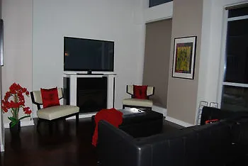 Hotel Luxury Downtown Water Front Condo Toronto